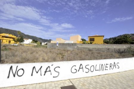 PSOE y Sí se puede tramitan la convocatoria de la Comisión especial sobre la gasolinera de Las Toscas