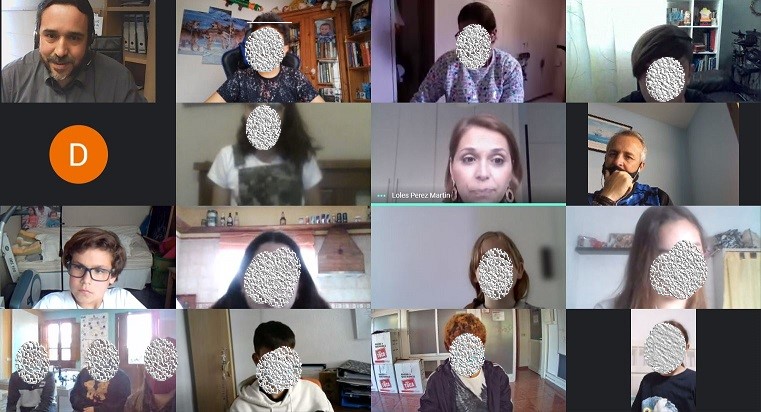 Imagen de la reunión del Consejo municipal de la Infancia y la Adolescencia, mantenida a través de una aplicación informática.