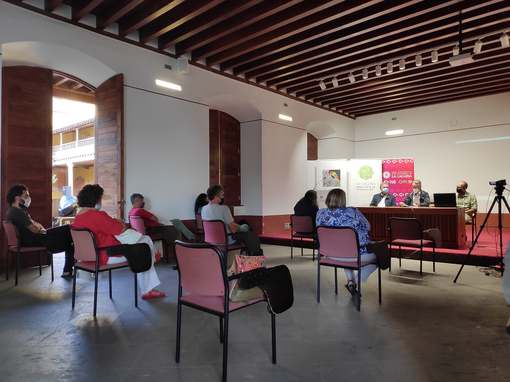 Presentación del proyecto durante el I Seminario sobre el Desarrollo de Políticas Locales de Agroecología, Alimentación y Salud.