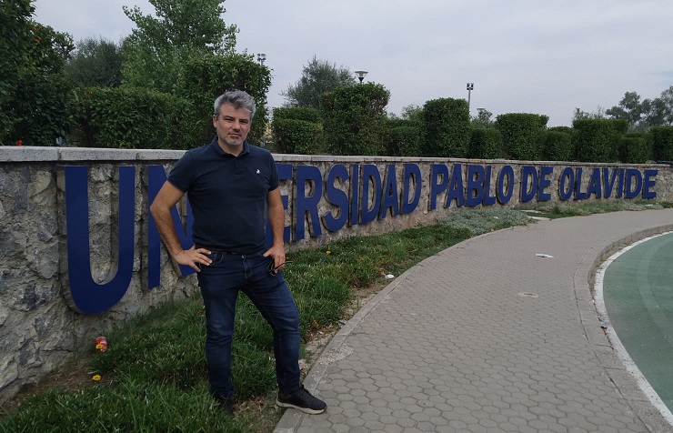 El concejal de Ciudad Sostenible y Planificación de Puerto de la Cruz, David Hernández, durante su visita a la UPO de Sevilla, donde se celebraron las jornadas sobre desarrollo urbano sostenible.