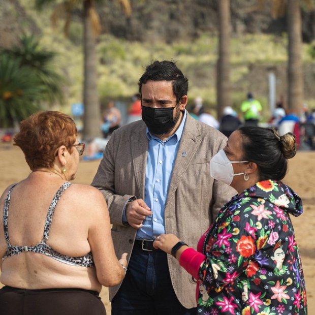 LL_mujeres en la playa 2022 02