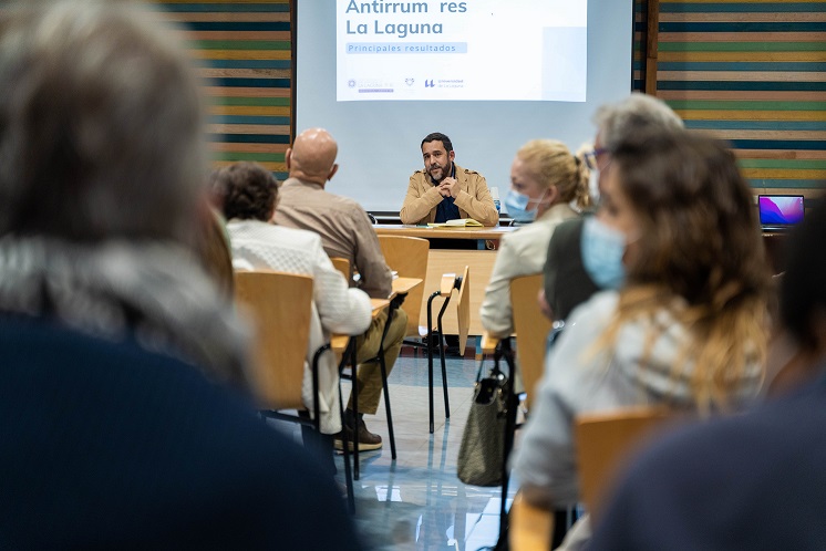 El concejal de Bienestar Social de La Laguna, Rubens Ascanio, en la II Mesa de la Migración celebrada en el municipio este 2022. 