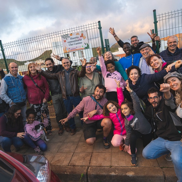 LL_huertos urbanos-migrantes ChoCanino 01