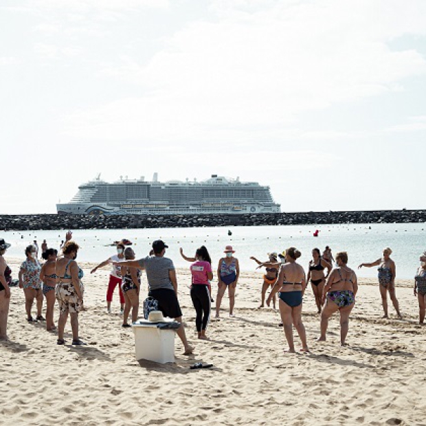 LL_Mujeres playa_archivo