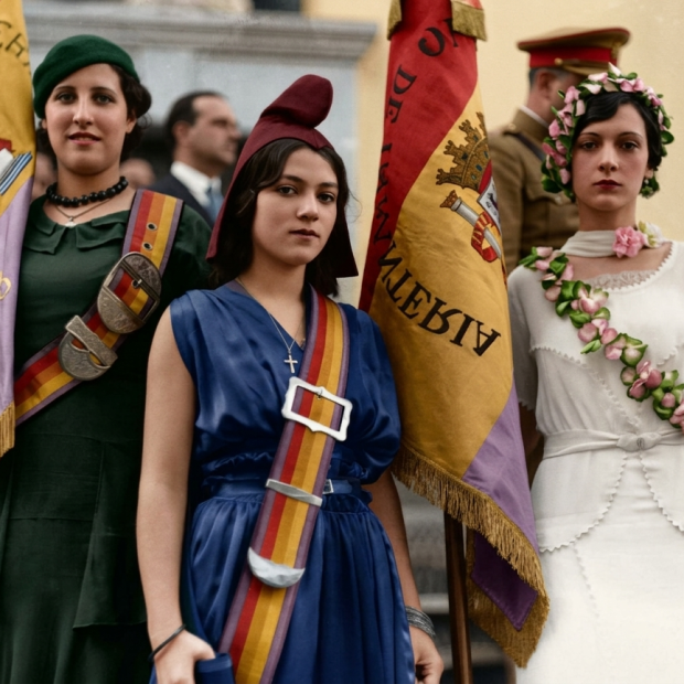 Las Palmas cambio de banderas de los cuarteles militares 1931